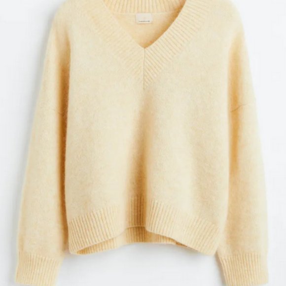 Oversized Mohair and Wool Sweater | H&M size S | NWT - Picture 3 of 3